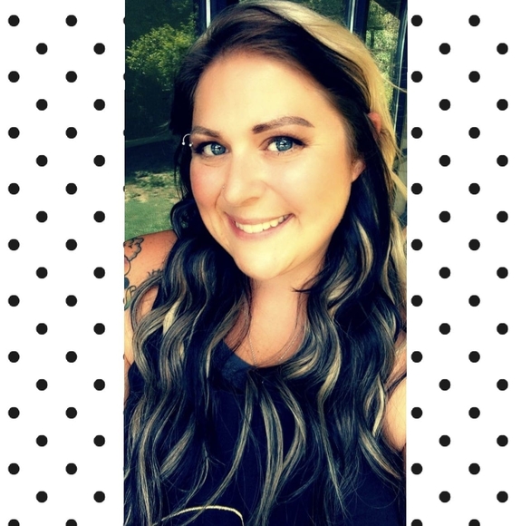 Meet your Posher, Jessica - Picture 1 of 1